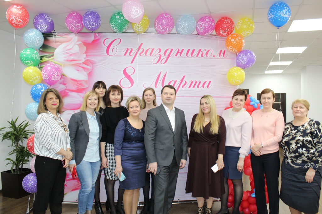 Мужчины Водоканала поздравили женщин-коллег с наступающим Международным женским днем!