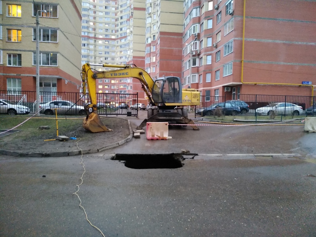 Восстановительные работы на канализационном коллекторе в г. Пушкино, мкр. Серебрянка